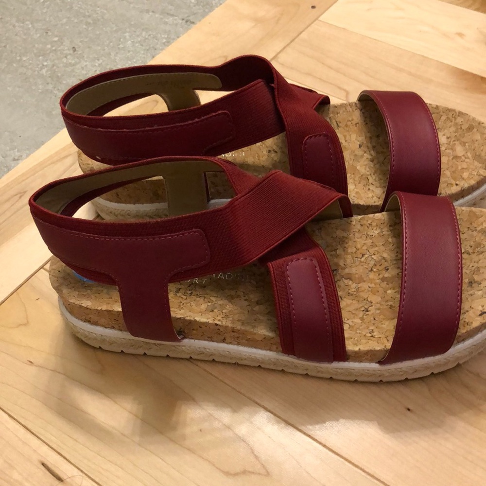 AdrienneVittadini sport sandal
